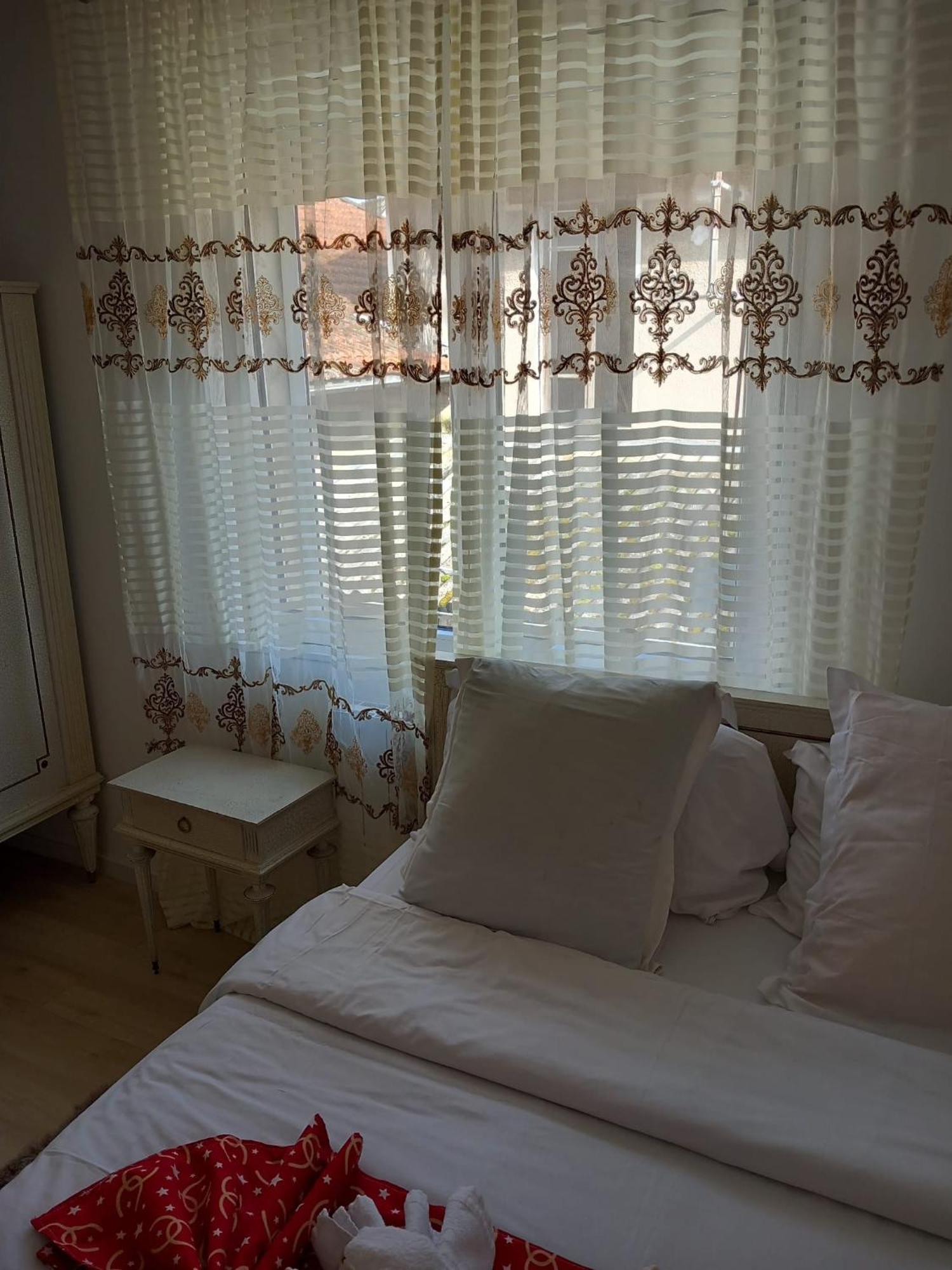 Villa Les Jardins Secrets Romilly-sur-Seine Esterno foto