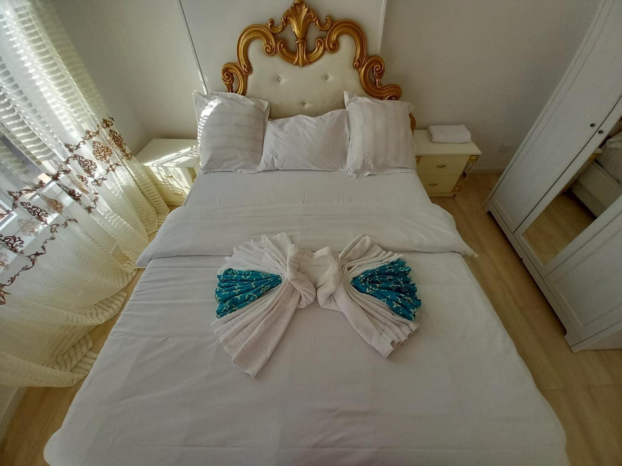 Villa Les Jardins Secrets Romilly-sur-Seine Esterno foto